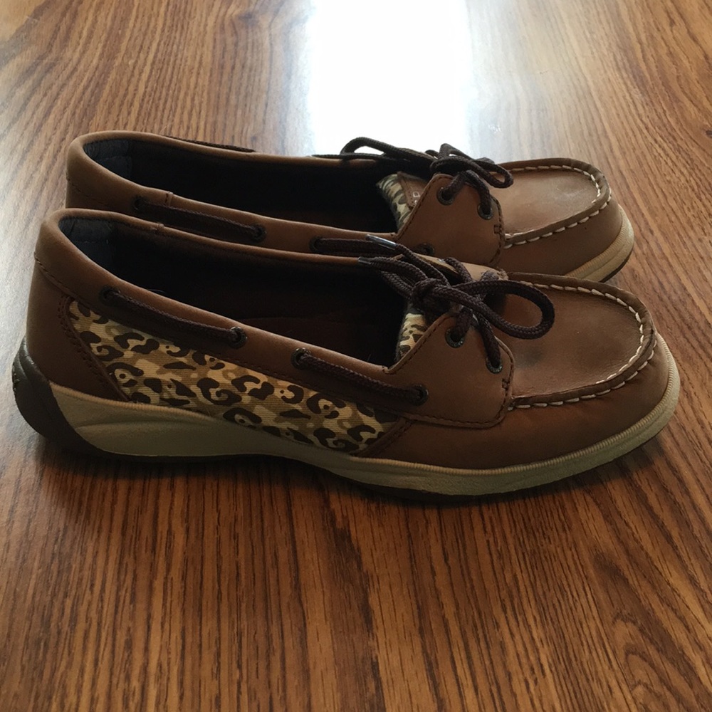 Sperry Laguna leopard print boat shoes